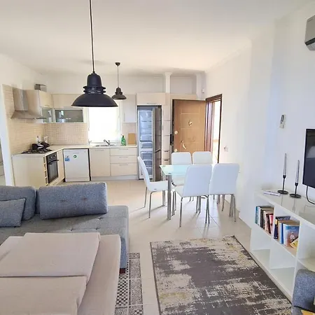 Appartement Enif 4 *